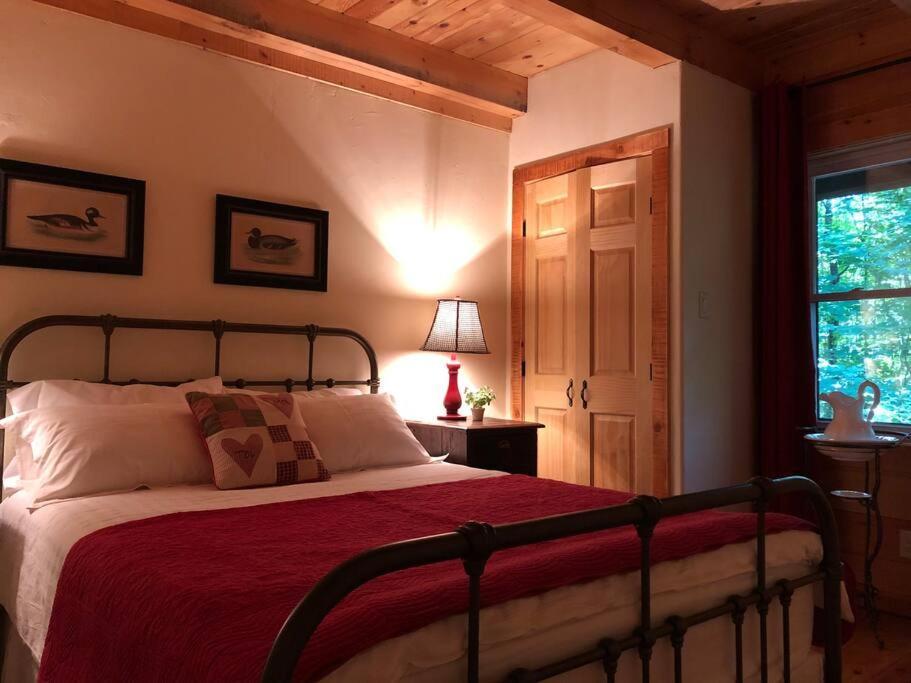 Quiet, Cozy And Comfortable Chalet Val-des-Lacs Экстерьер фото